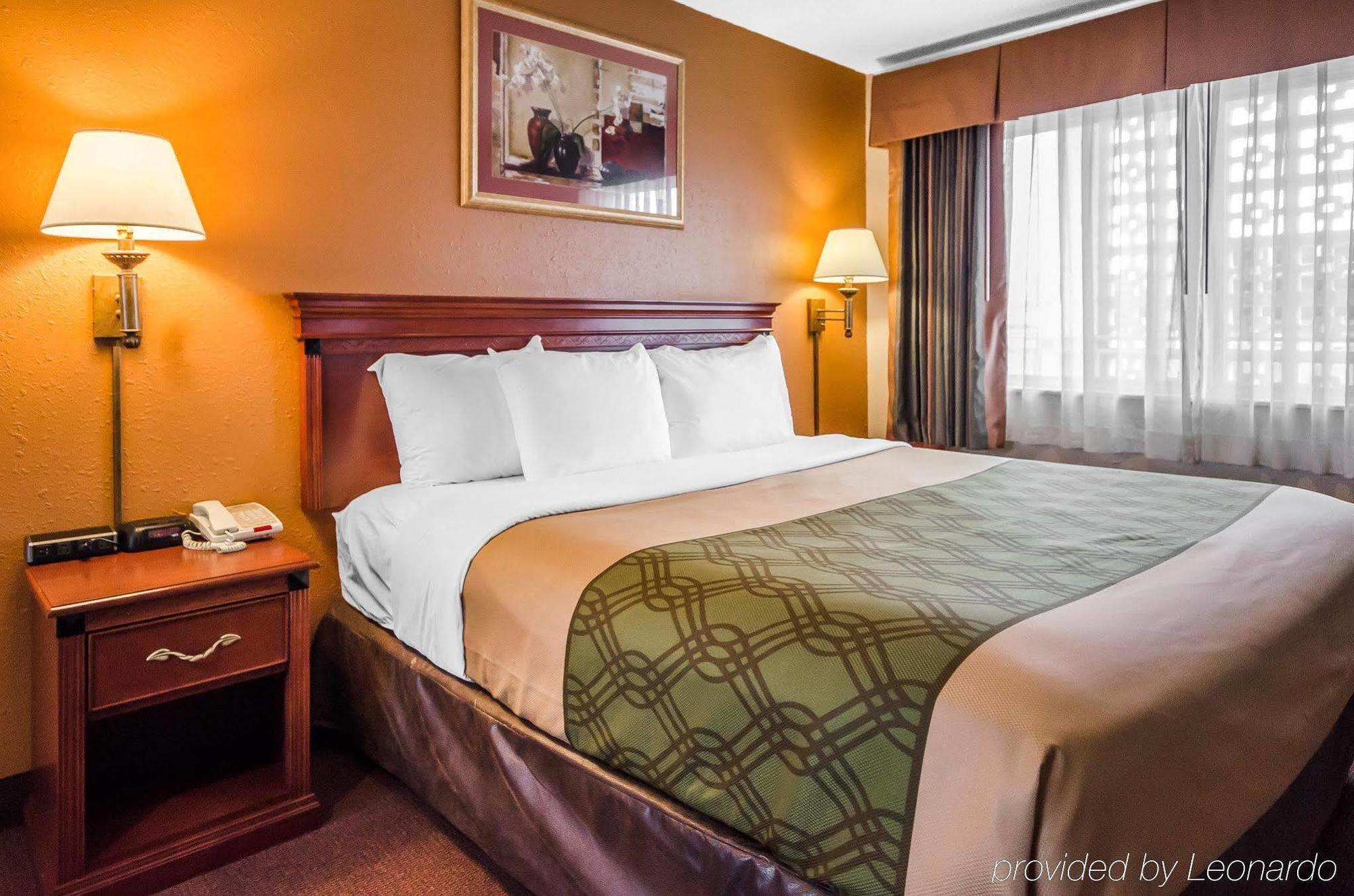 Econo Lodge Downtown Louisville Ngoại thất bức ảnh