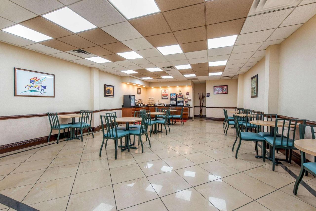 Econo Lodge Downtown Louisville Ngoại thất bức ảnh